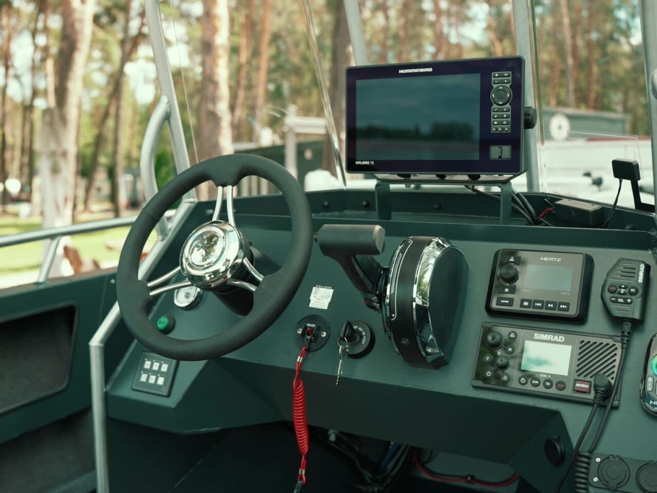 Ultra Marine SH-Serie auf dem Wasser
